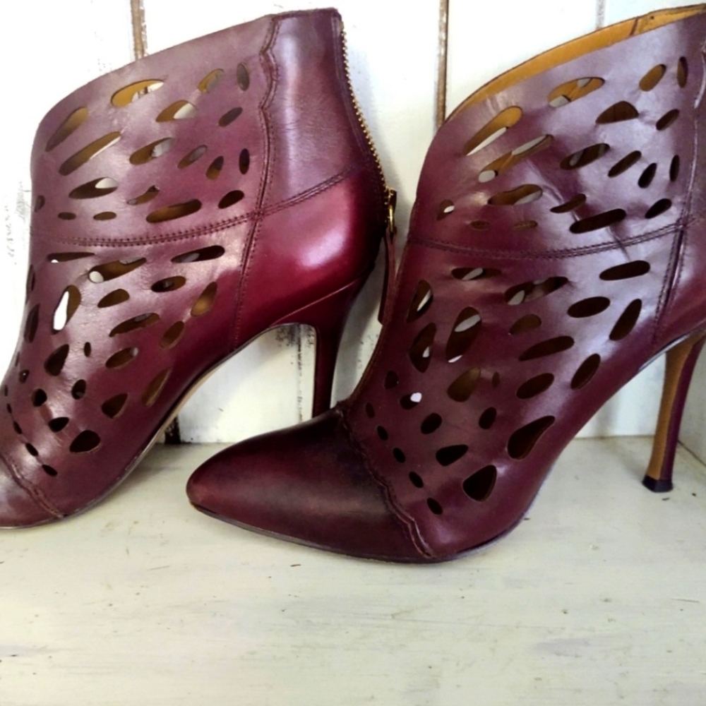 Nine West stiletto booties